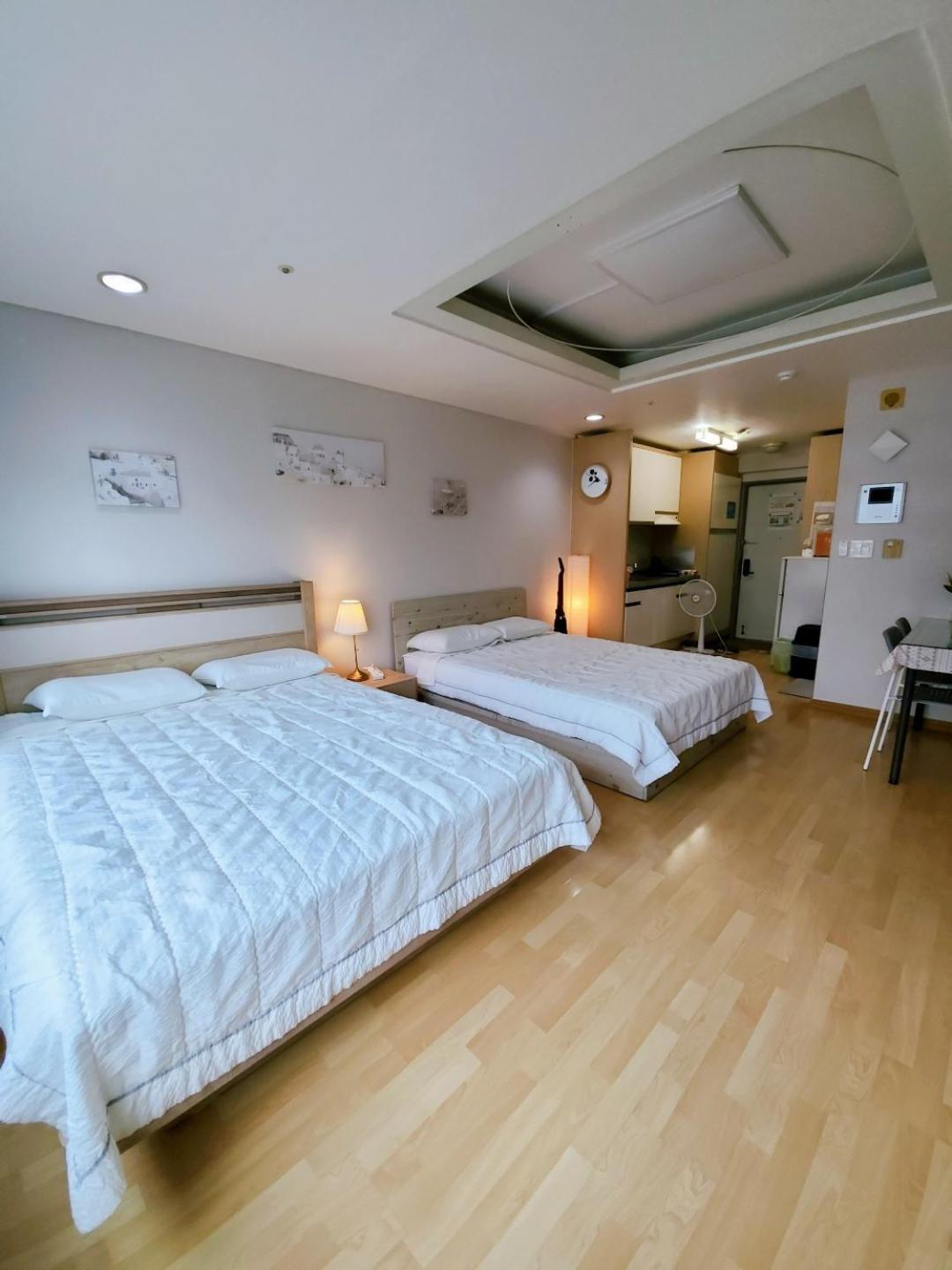 Hongdae Residence-2 1Min From Hongik Uni Station Exit #1 Сеул Екстериор снимка