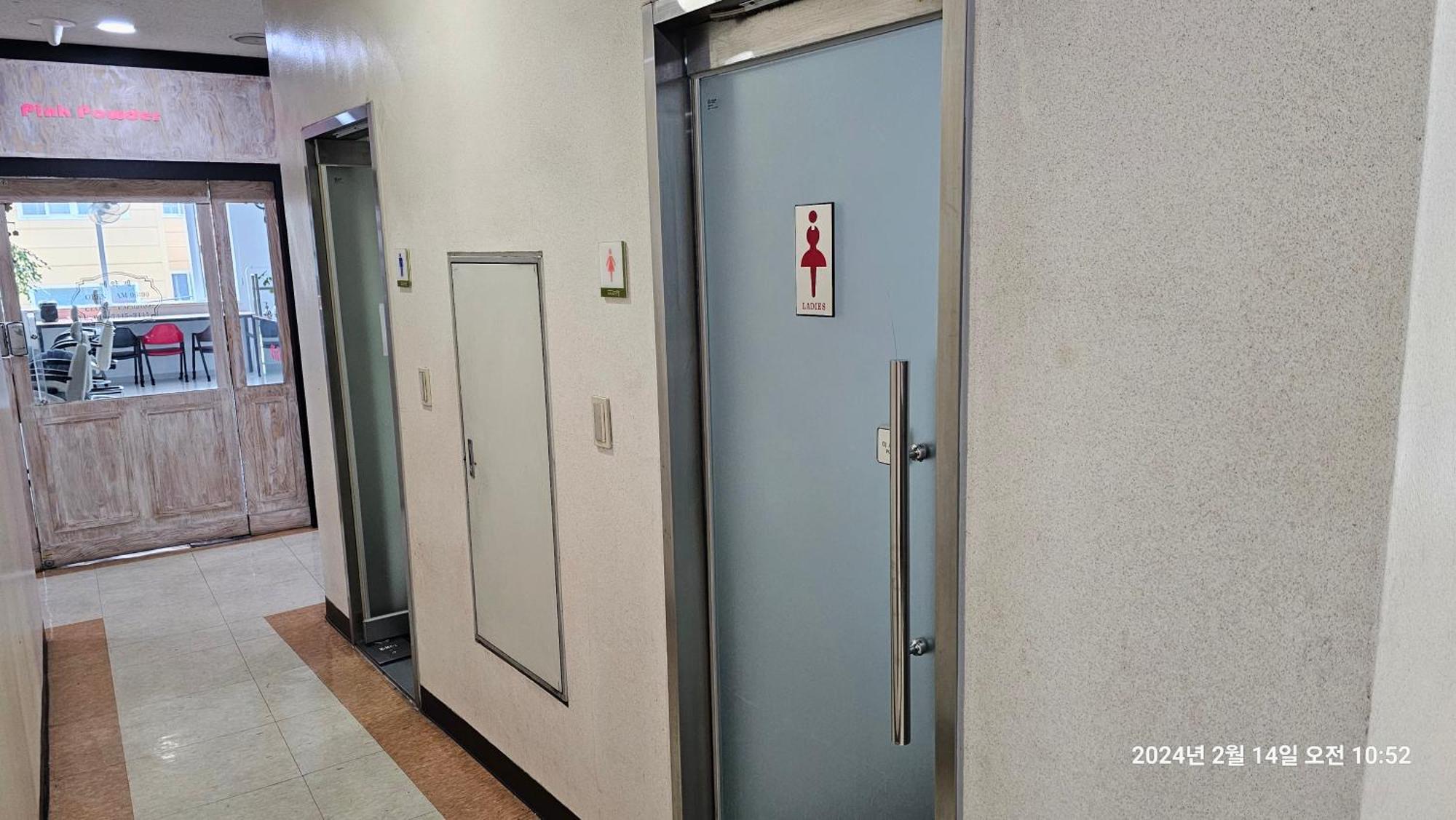 Hongdae Residence-2 1Min From Hongik Uni Station Exit #1 Сеул Екстериор снимка